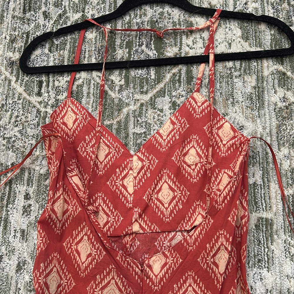Open back Jumpsuit - Picture 4 of 5